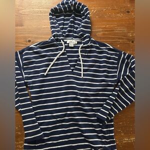 Vineyard vines hoodie small